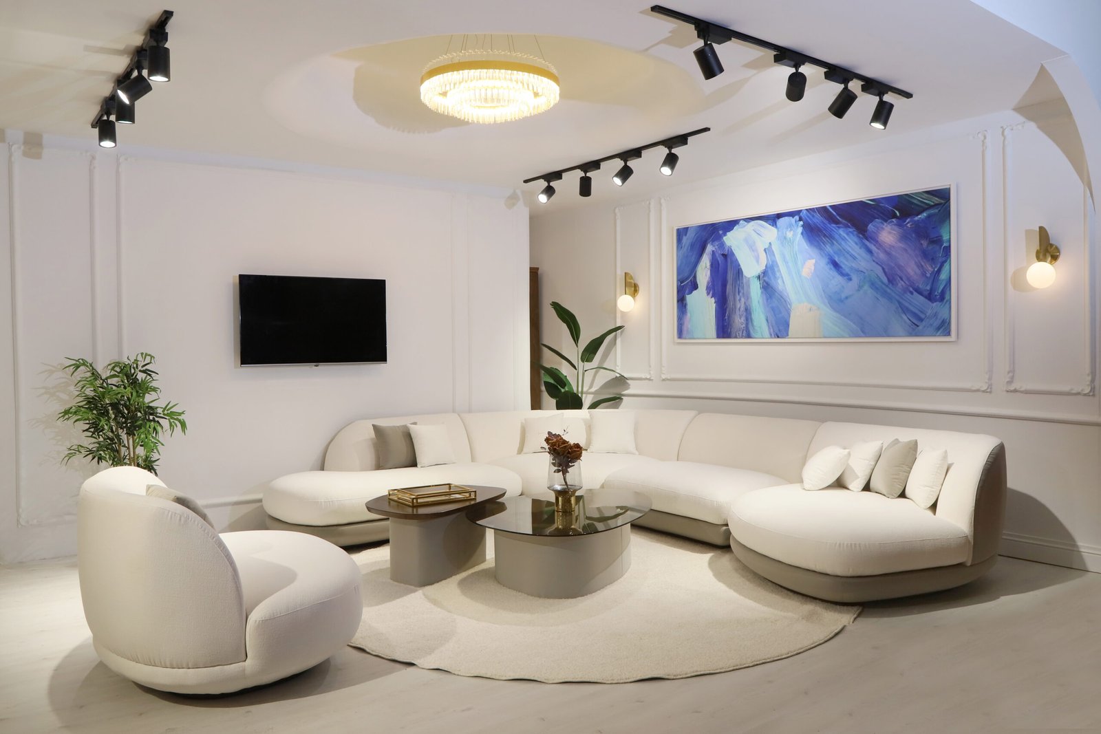 61bcb3a438738d08932cd3fd_IMG_4294